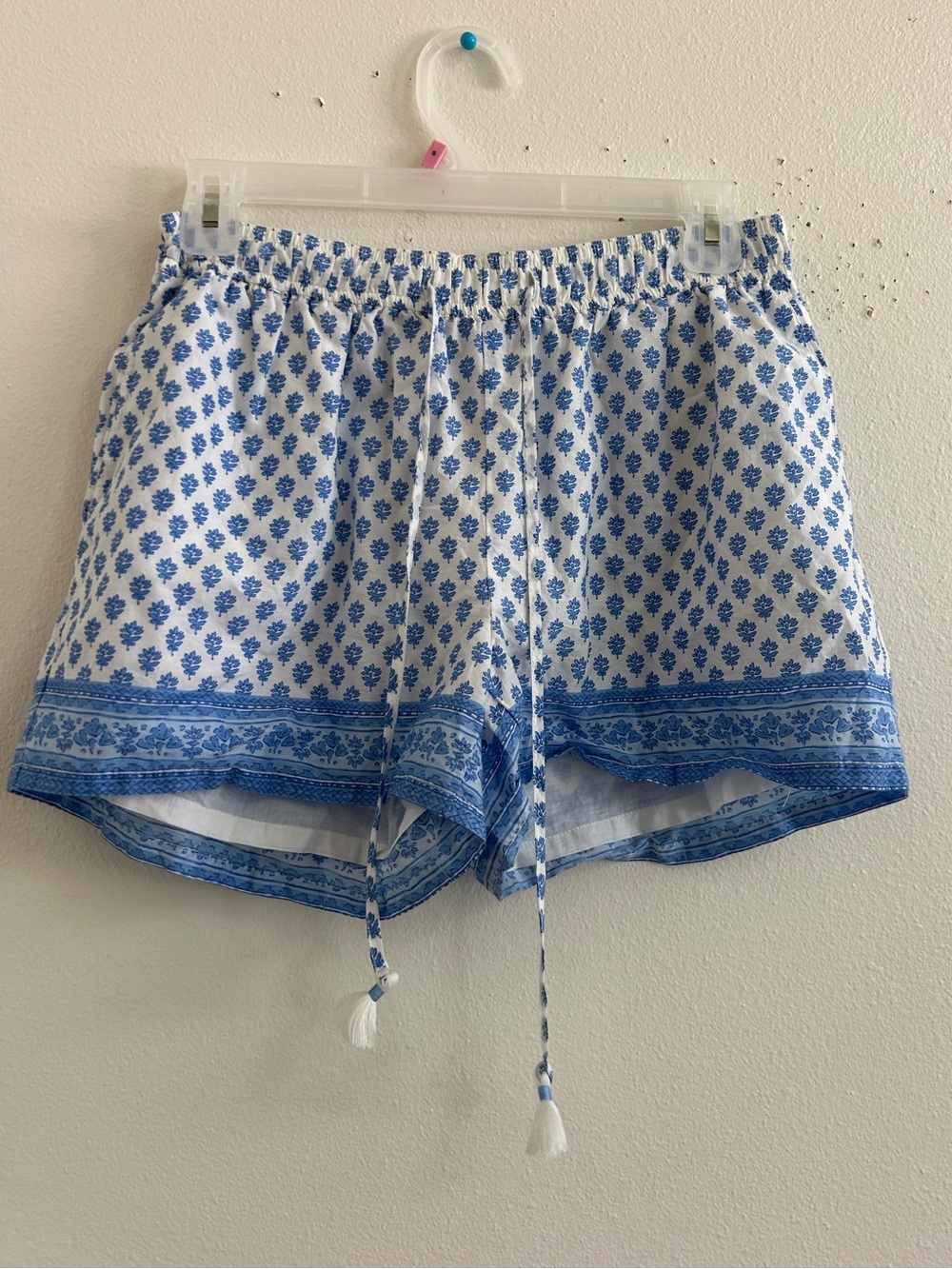 NWT Vineyard Vines blue print pull on shorts